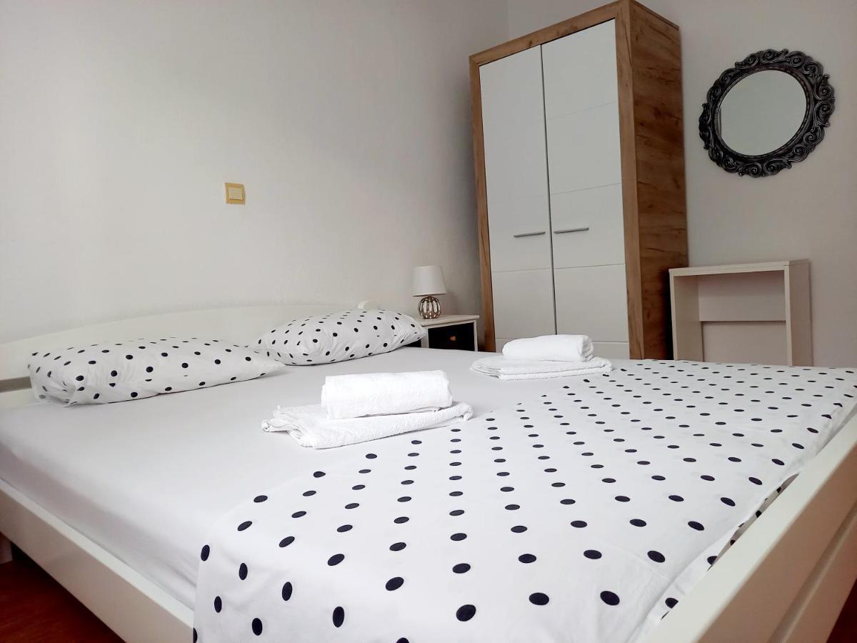 Apartments Marusic Makarska Eksteriør bilde