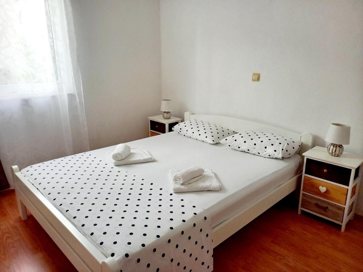 Apartments Marusic Makarska Eksteriør bilde