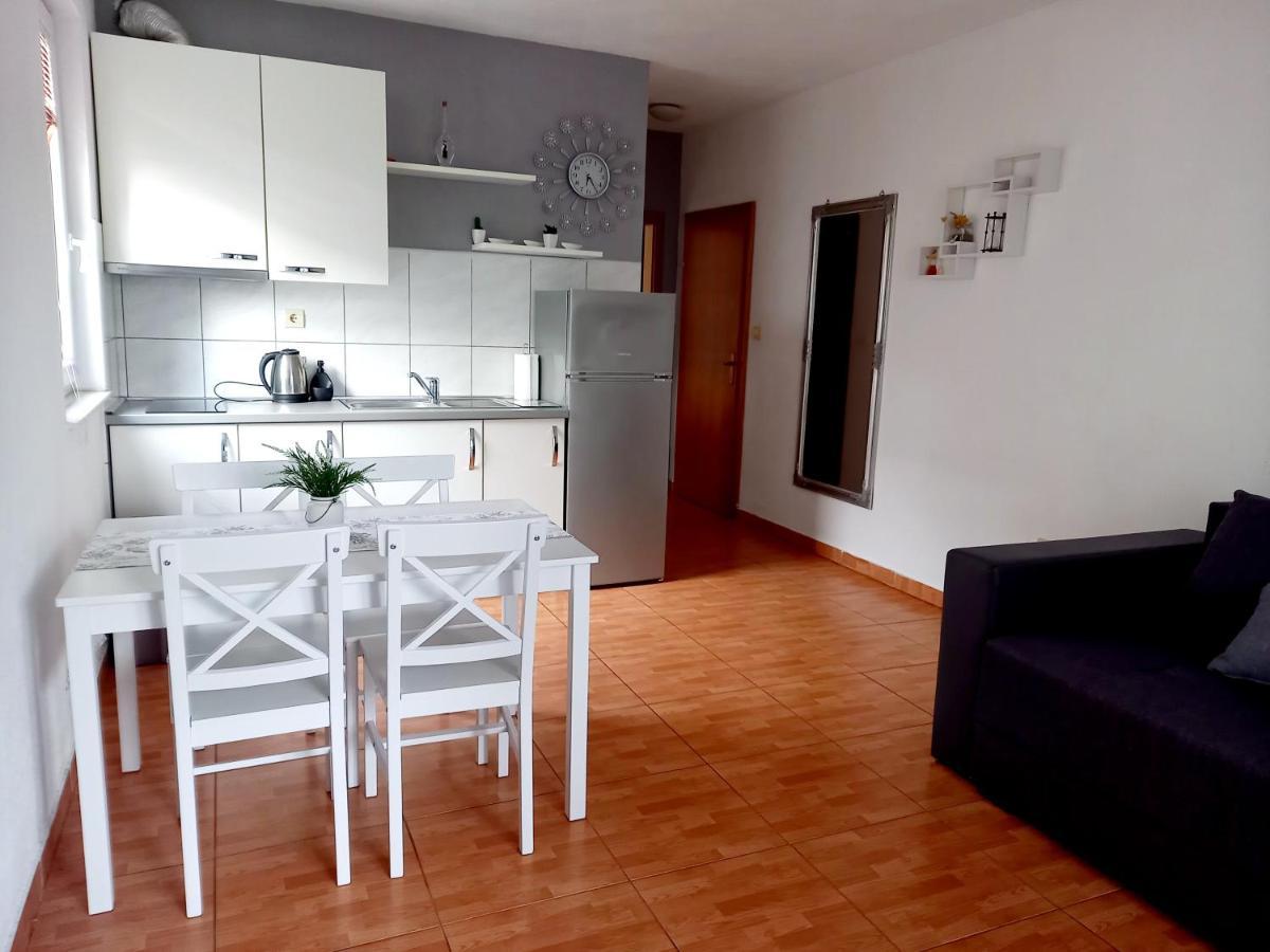 Apartments Marusic Makarska Eksteriør bilde