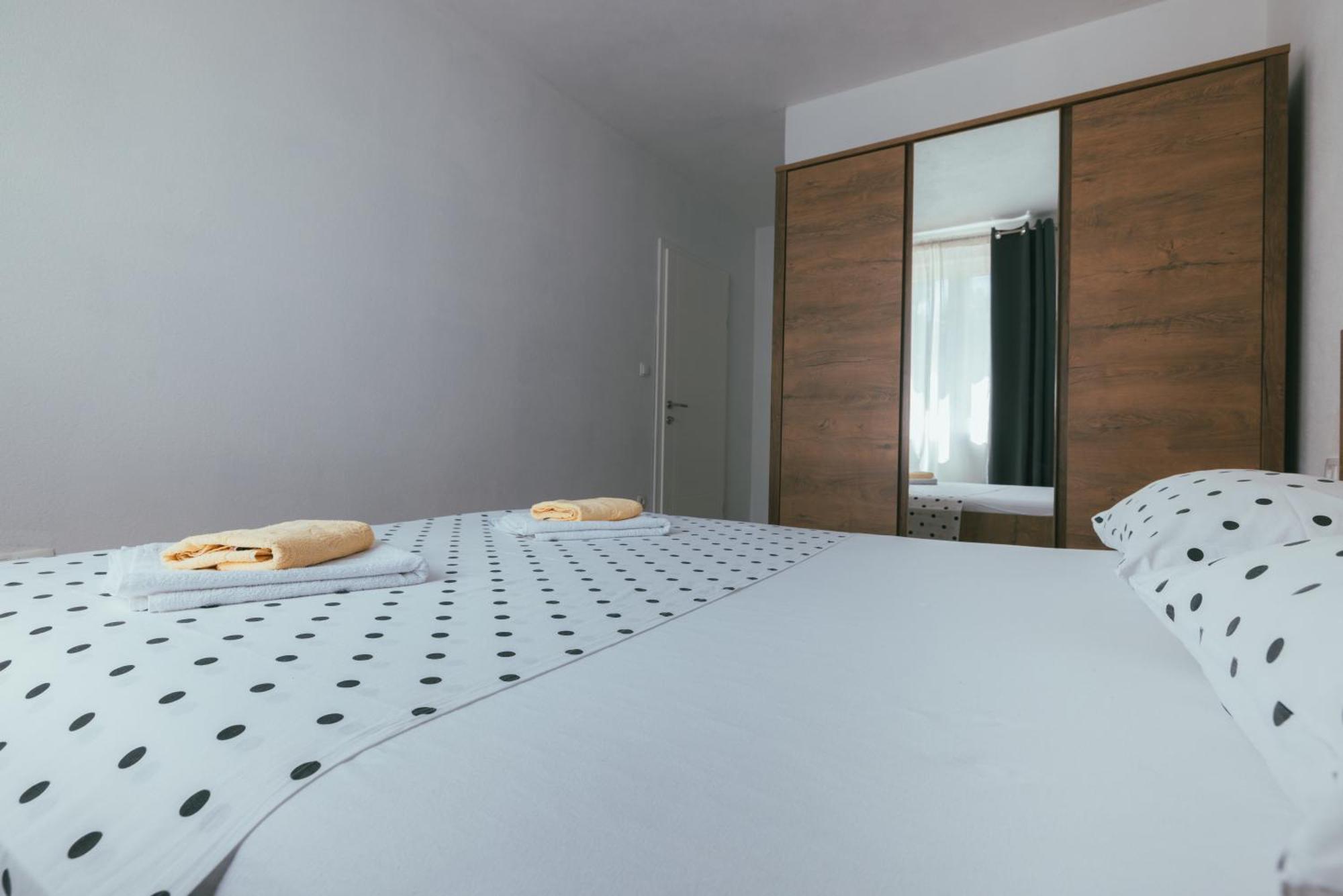 Apartments Marusic Makarska Eksteriør bilde