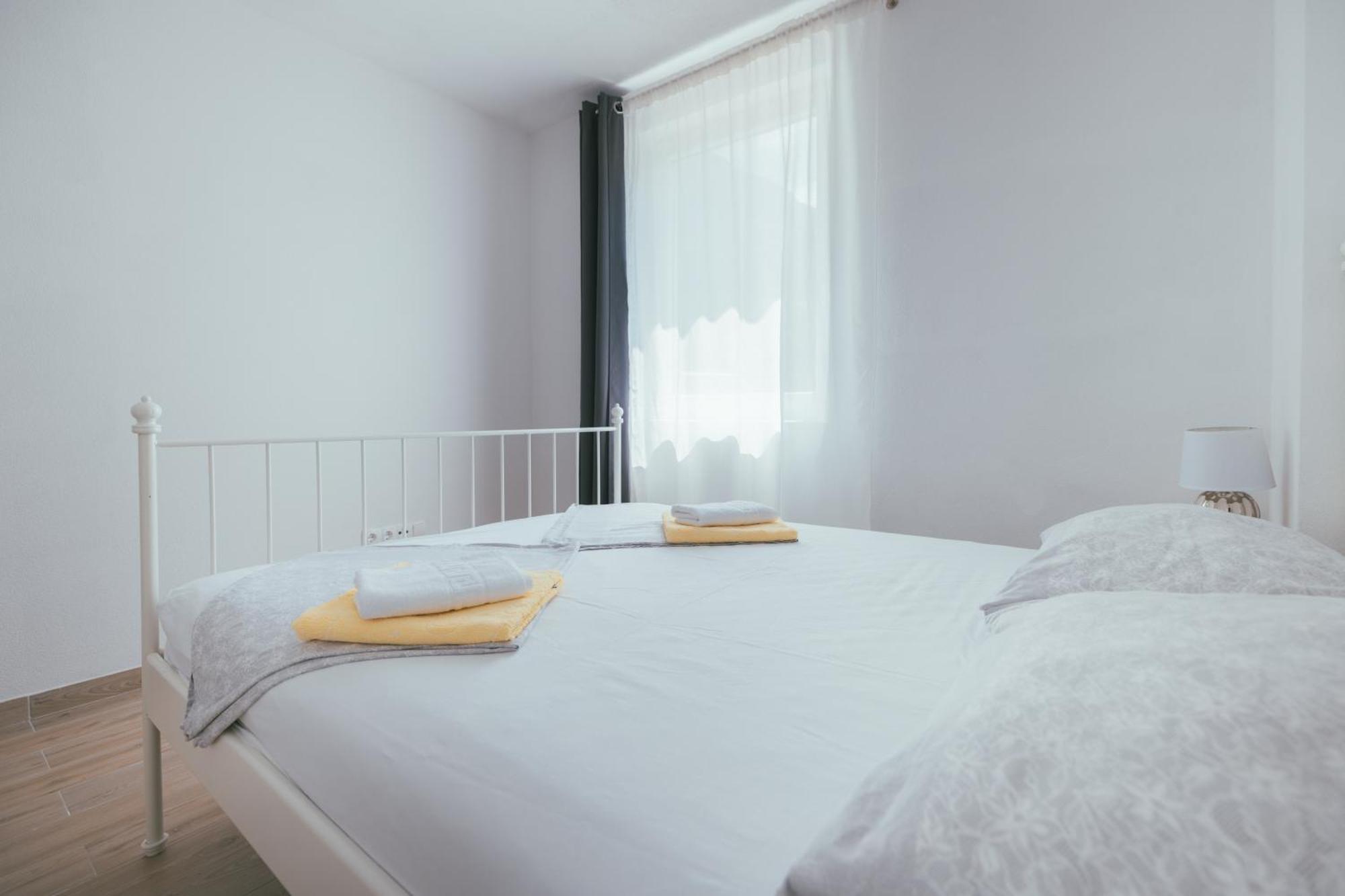 Apartments Marusic Makarska Eksteriør bilde