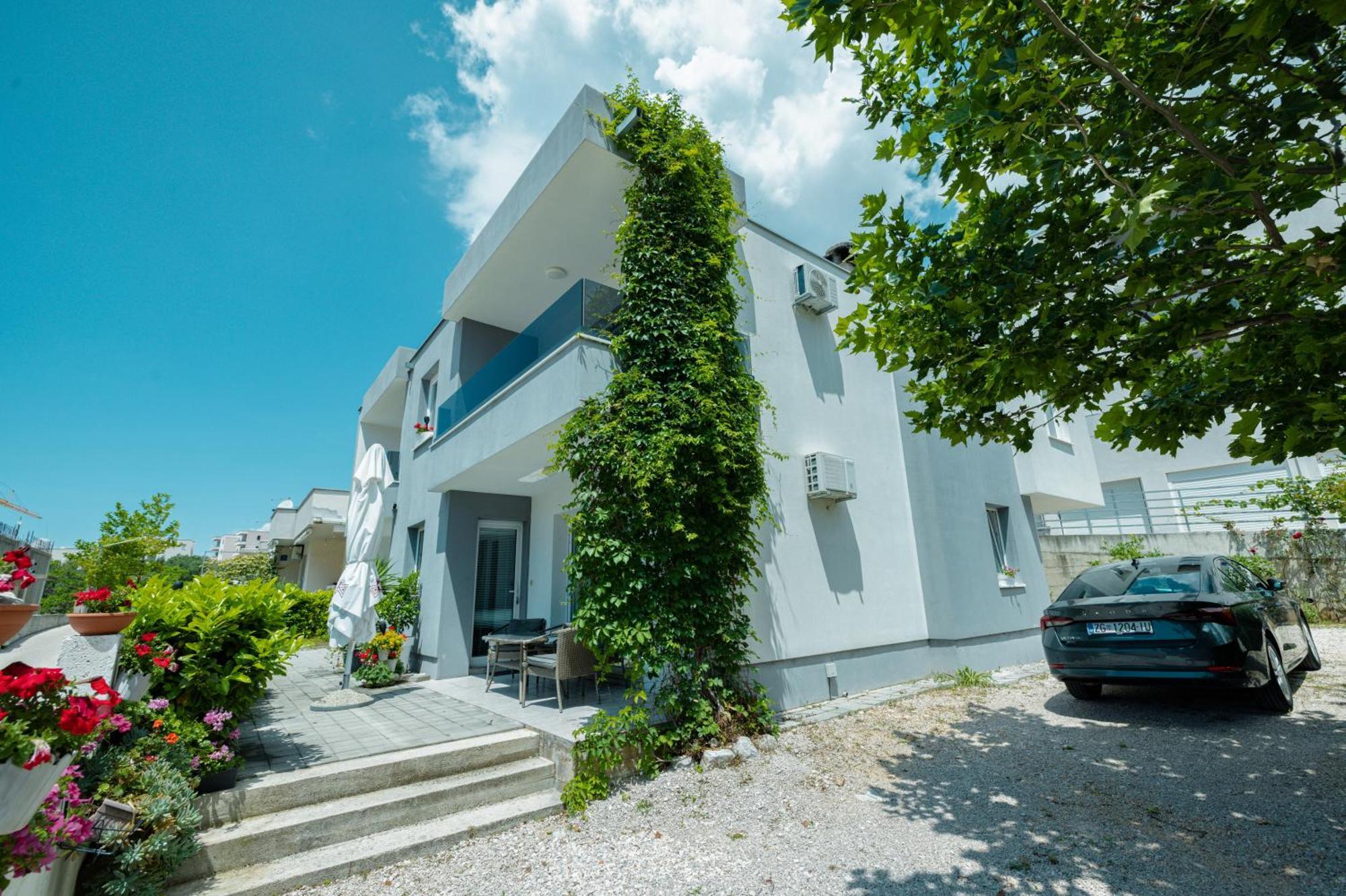 Apartments Marusic Makarska Eksteriør bilde