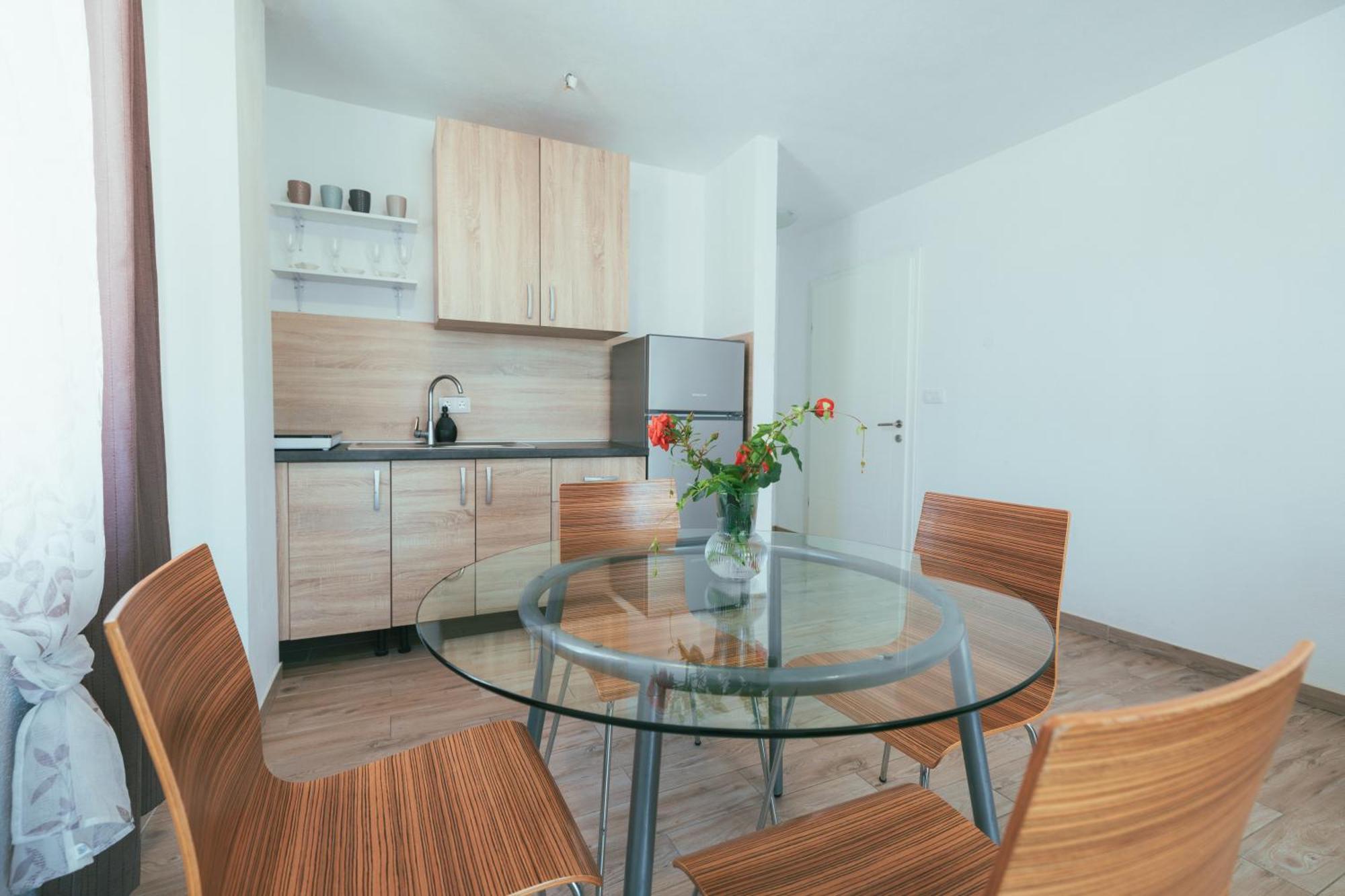 Apartments Marusic Makarska Eksteriør bilde